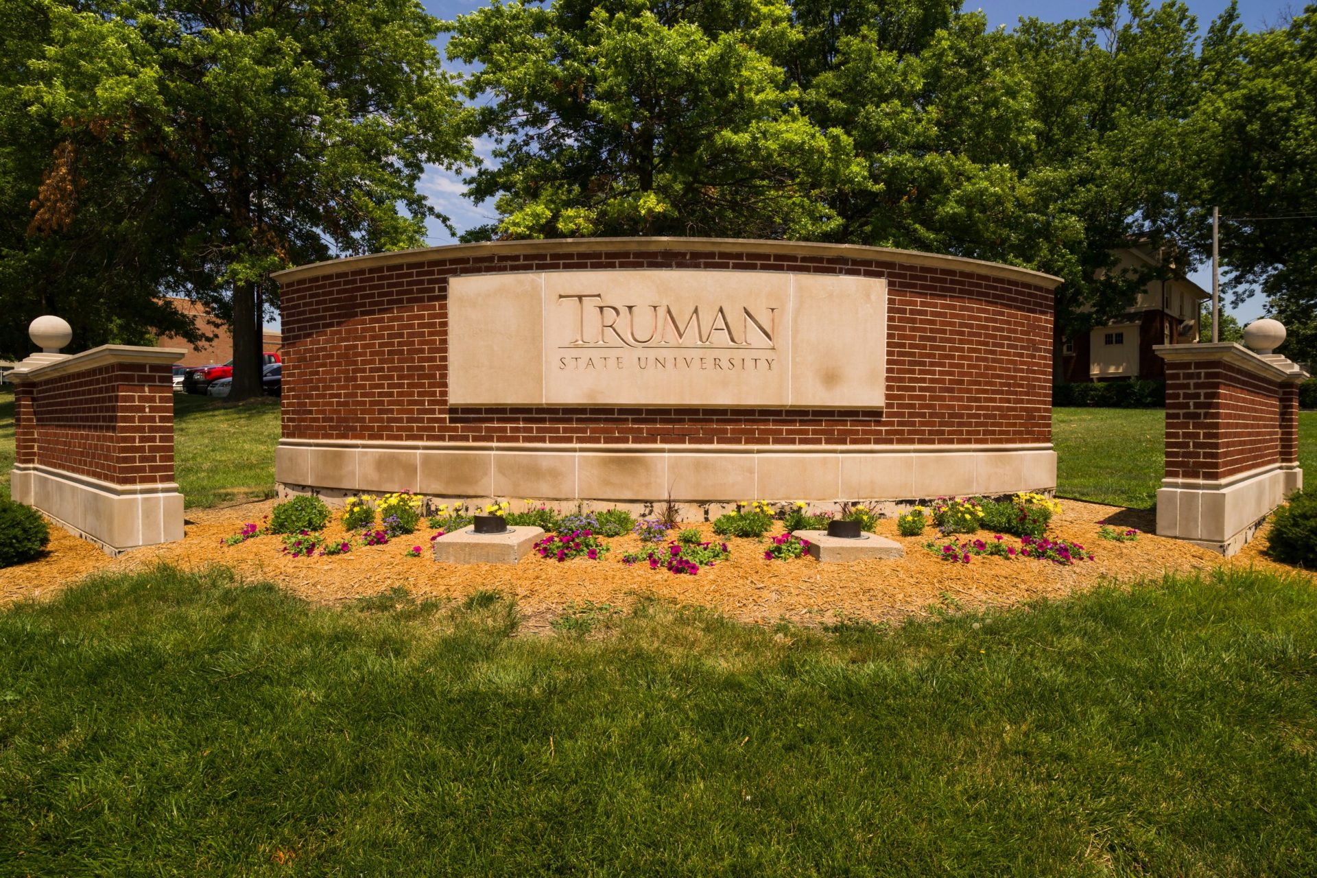 Truman Sign